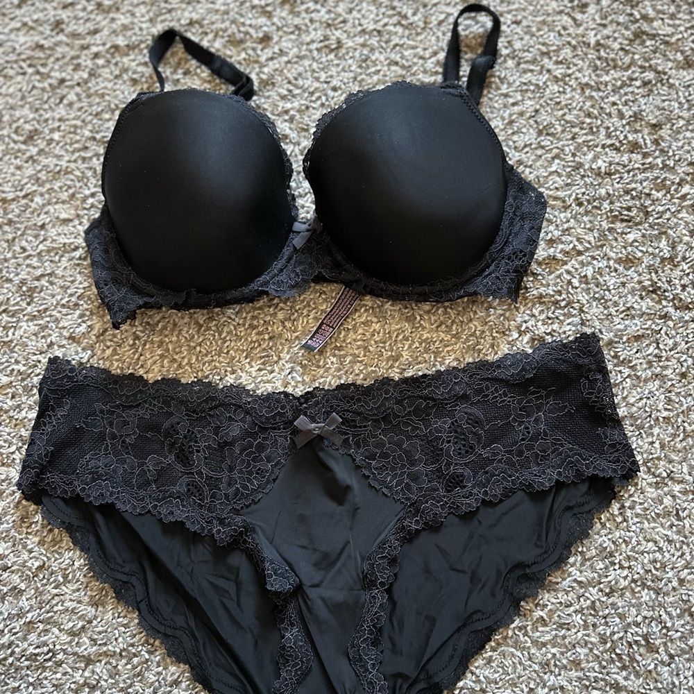 Victoria’s Secret black Lace Bra and Panty Set